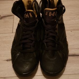 Nike Air Jordan 7 VII Black Golden Moments shoes